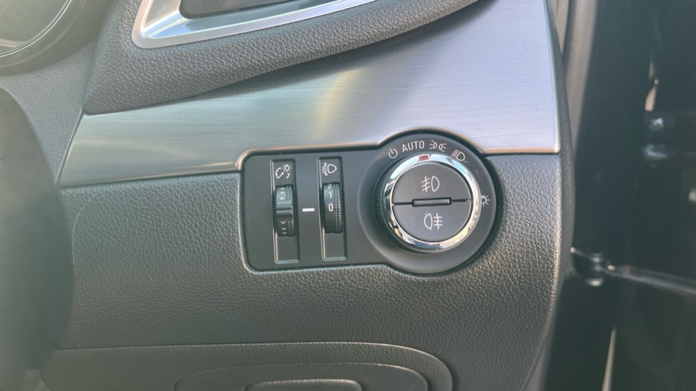 Vauxhall Mokka 1.4T SE 5dr Auto Petrol Hatchback - Image 38