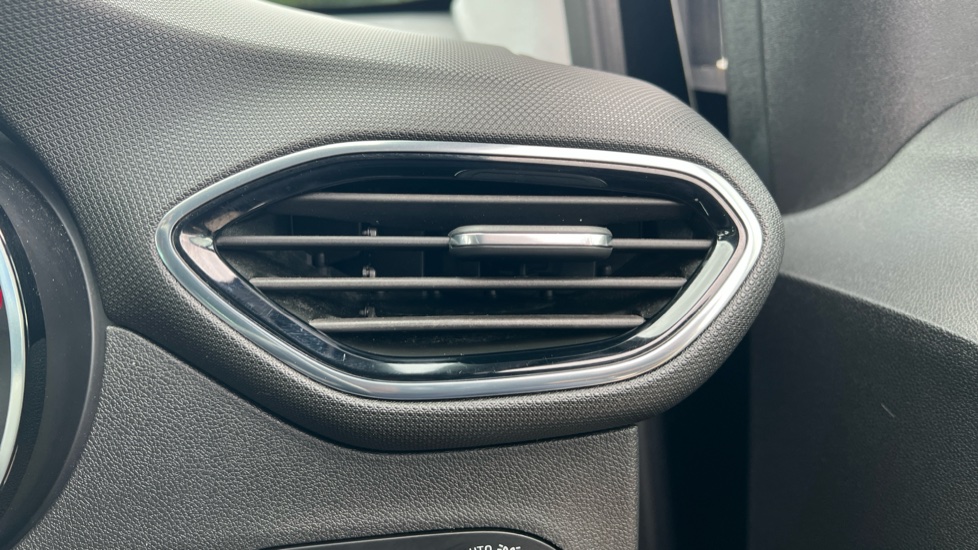 Vauxhall Crossland X 1.2 Elite Nav 5dr Petrol Hatchback - Image 26