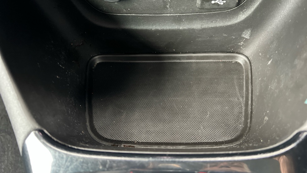 Vauxhall Crossland X 1.2 Elite Nav 5dr Petrol Hatchback - Image 33