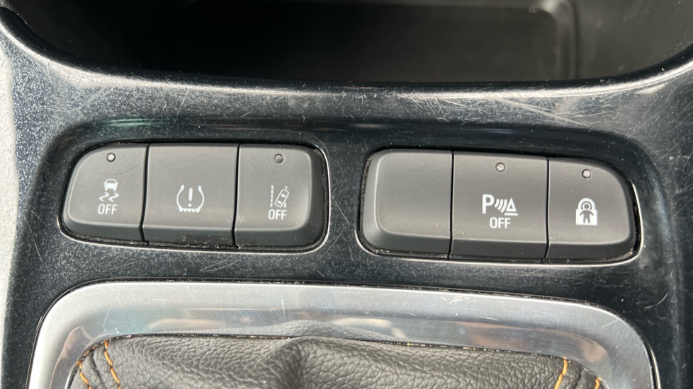 Vauxhall Crossland X 1.2 Elite Nav 5dr Petrol Hatchback - Image 34