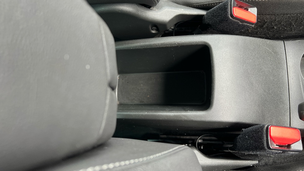 Vauxhall Crossland X 1.2 Elite Nav 5dr Petrol Hatchback - Image 36