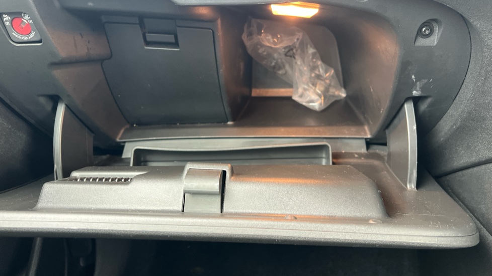 Vauxhall Crossland X 1.2 Elite Nav 5dr Petrol Hatchback - Image 38