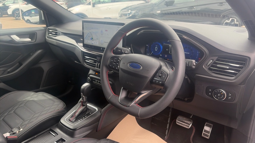 Ford Focus 1.0 EcoBoost Hybrid mHEV ST-Line X 5dr Auto Petrol Hatchback - Image 11