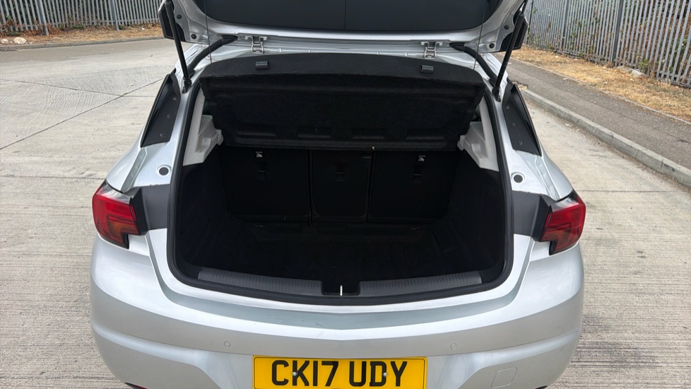Vauxhall Astra 1.0T 12V ecoFLEX Elite 5dr Petrol Hatchback - Image 4