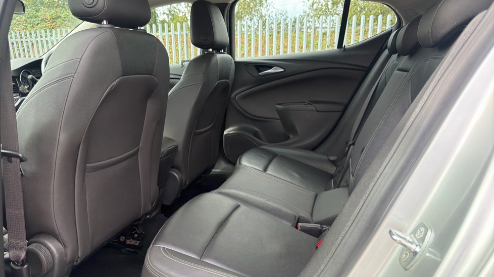 Vauxhall Astra 1.0T 12V ecoFLEX Elite 5dr Petrol Hatchback - Image 16