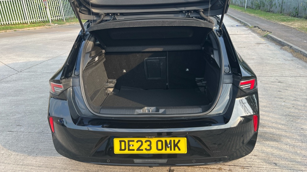 Vauxhall Astra 1.2 Turbo 130 GS 5dr Auto Petrol Hatchback - Image 4
