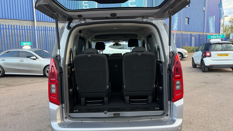 Vauxhall Combo Life 1.5 Turbo D Energy 5dr [7 seat] Diesel Estate - Image 4
