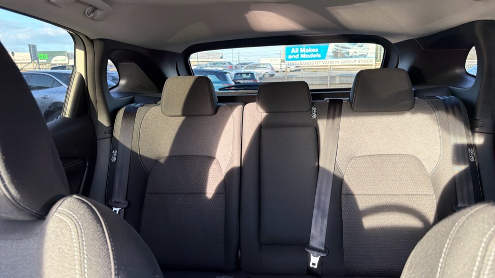 Nissan Qashqai 1.3 DiG-T MH 158 N-Connecta 5dr Xtronic Petrol Hatchback - Image 15