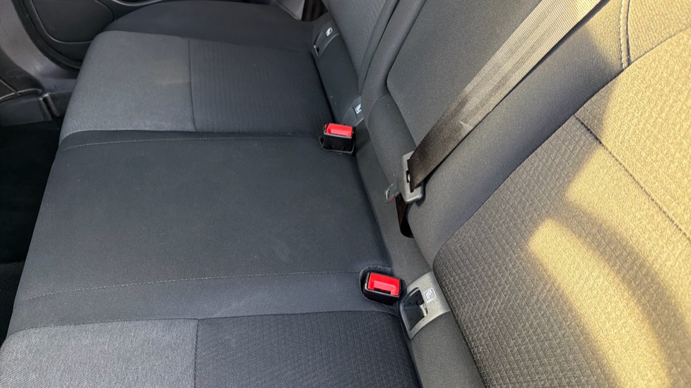 Nissan Qashqai 1.3 DiG-T MH 158 N-Connecta 5dr Xtronic Petrol Hatchback - Image 17