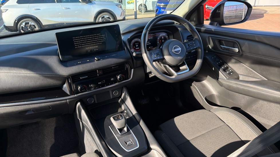 Nissan Qashqai 1.3 DiG-T MH 158 N-Connecta 5dr Xtronic Petrol Hatchback - Image 8