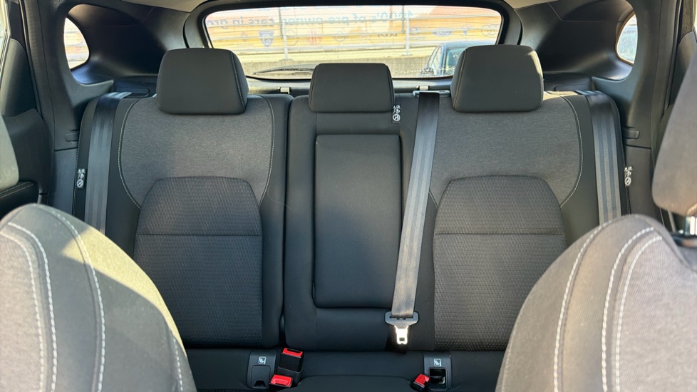 Nissan Qashqai 1.3 DiG-T MH 158 N-Connecta 5dr Xtronic Petrol Hatchback - Image 12
