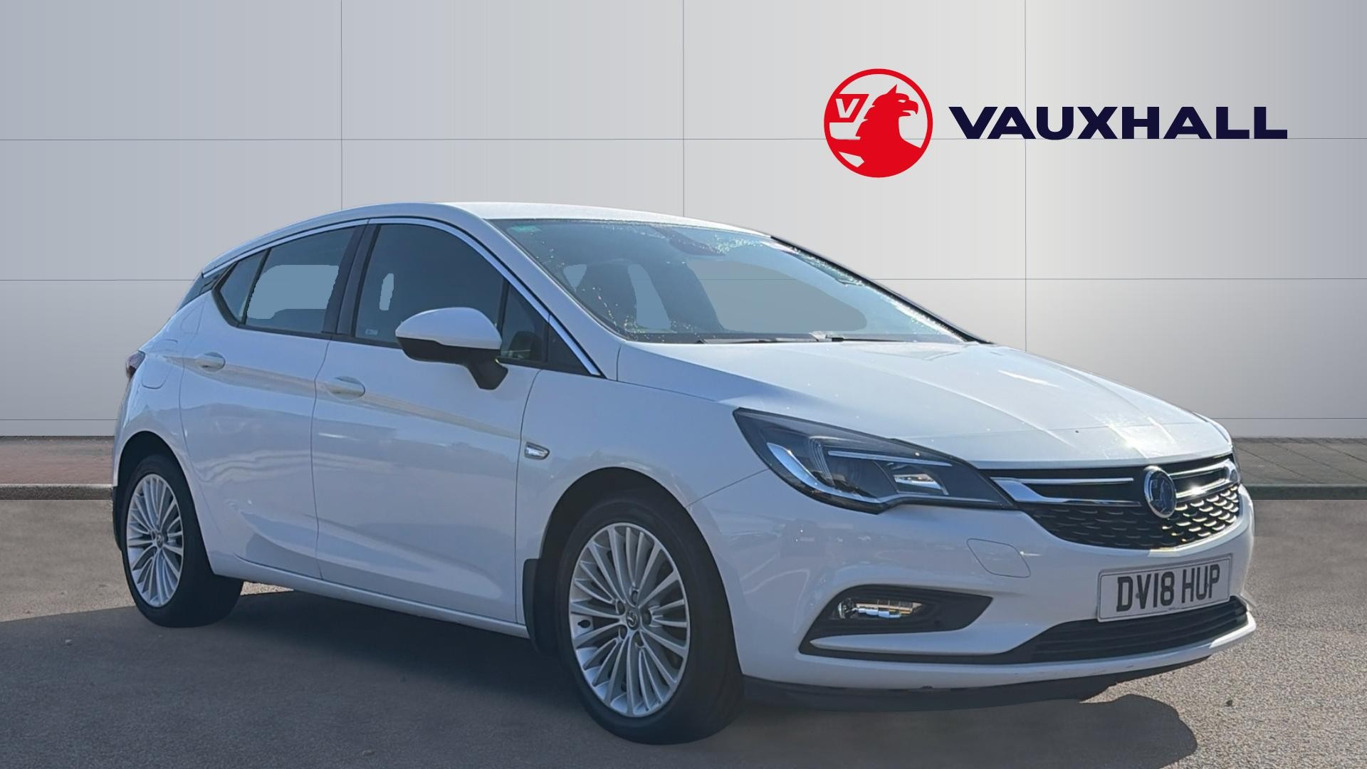 Vauxhall Astra listing photo