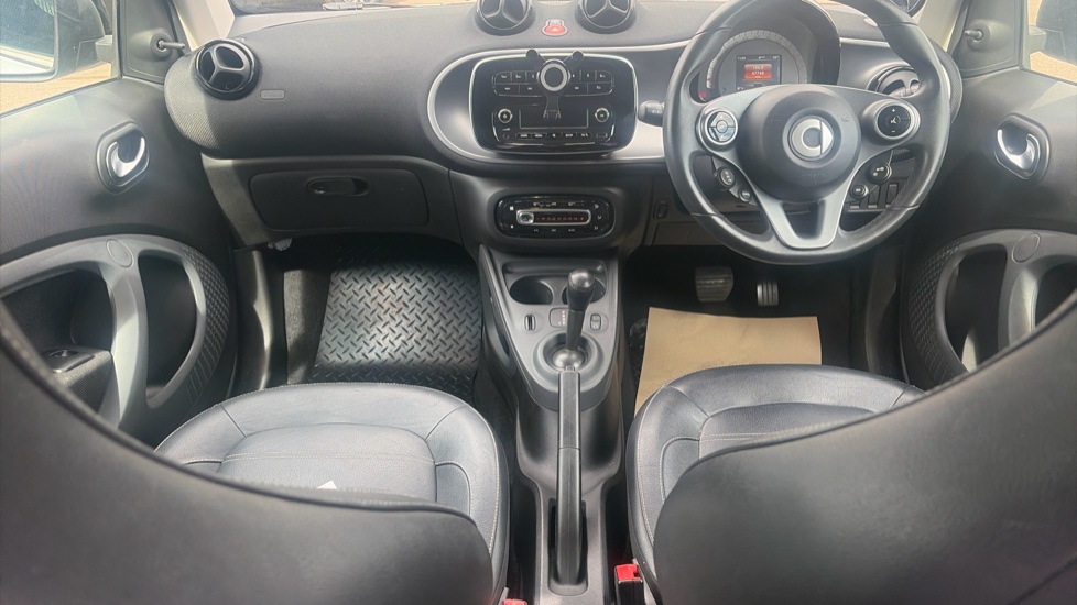 smart fortwo coupe 1.0 Prime 2dr Auto Petrol Coupe - Image 10