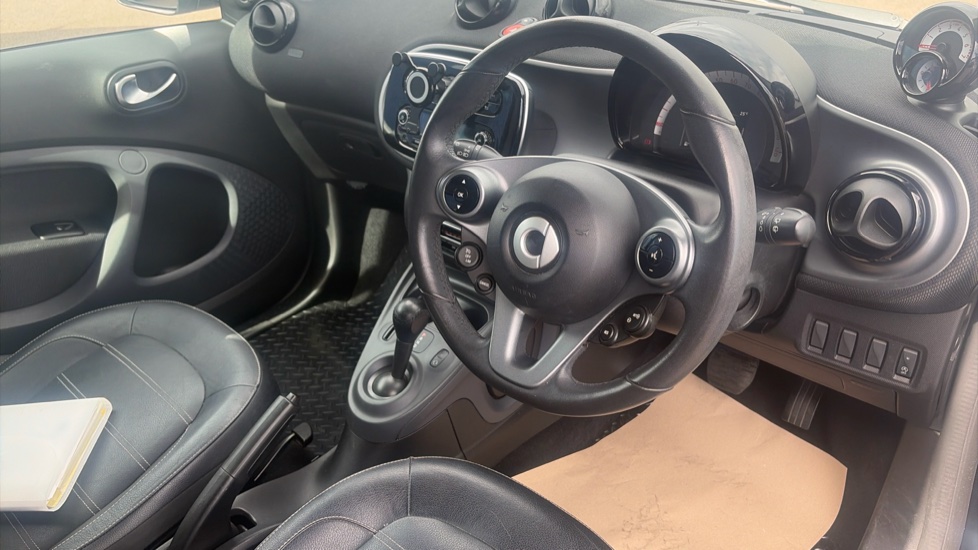 smart fortwo coupe 1.0 Prime 2dr Auto Petrol Coupe - Image 11