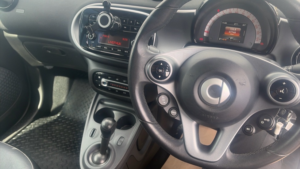 smart fortwo coupe 1.0 Prime 2dr Auto Petrol Coupe - Image 14