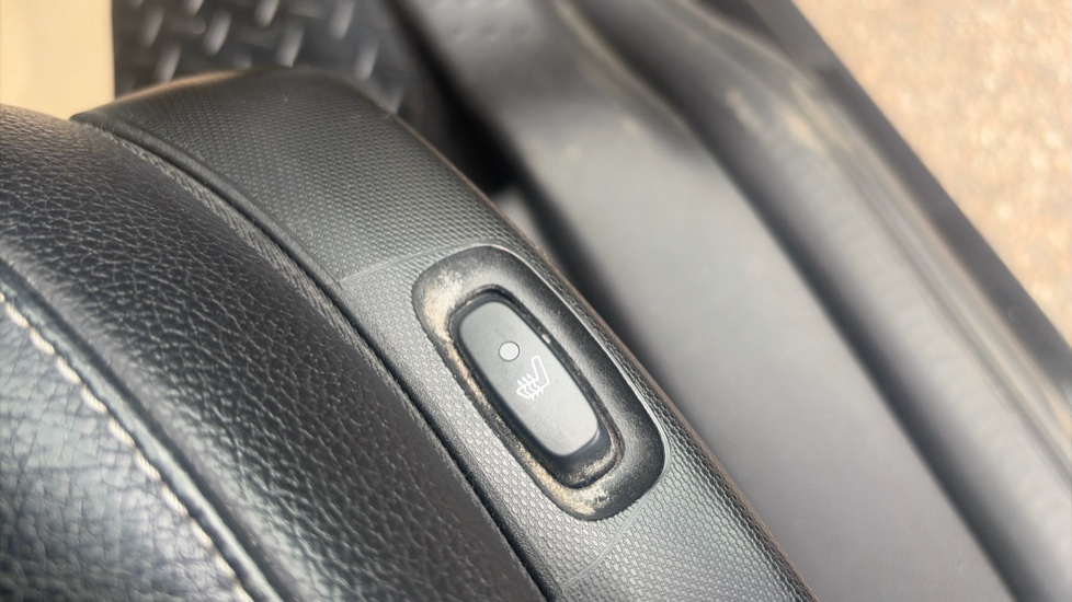 smart fortwo coupe 1.0 Prime 2dr Auto Petrol Coupe - Image 21