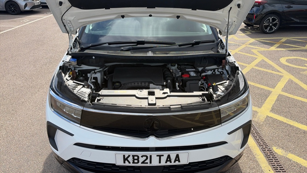 Vauxhall Grandland 1.2 Turbo SRi 5dr Petrol Hatchback - Image 8