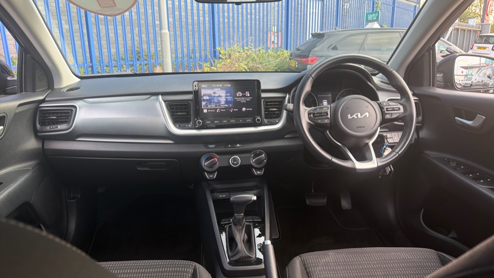 Kia Stonic 1.0T GDi 99 2 5dr DCT Petrol Estate - Image 10