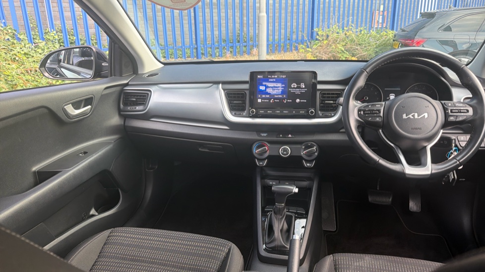 Kia Stonic 1.0T GDi 99 2 5dr DCT Petrol Estate - Image 14
