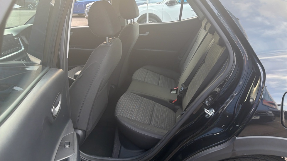 Kia Stonic 1.0T GDi 99 2 5dr DCT Petrol Estate - Image 16