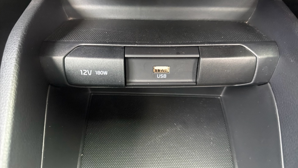 Kia Stonic 1.0T GDi 99 2 5dr DCT Petrol Estate - Image 21