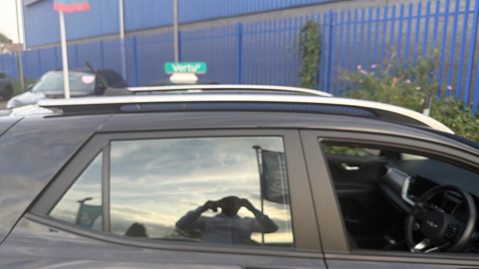 Kia Stonic 1.0T GDi 99 2 5dr DCT Petrol Estate - Image 27