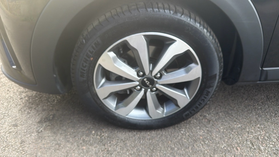 Kia Stonic 1.0T GDi 99 2 5dr DCT Petrol Estate - Image 31