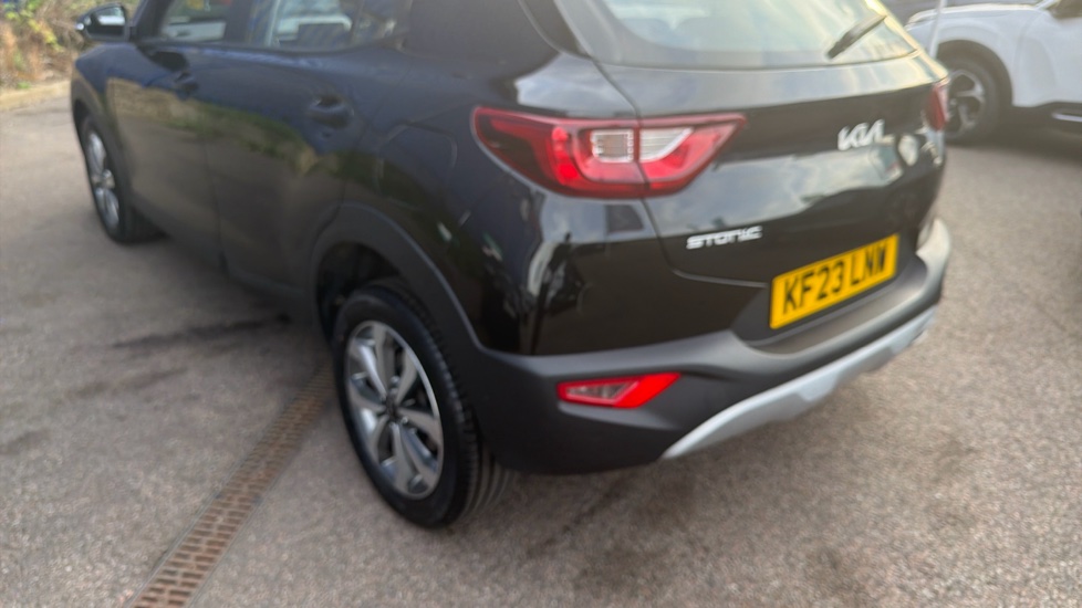 Kia Stonic 1.0T GDi 99 2 5dr DCT Petrol Estate - Image 33