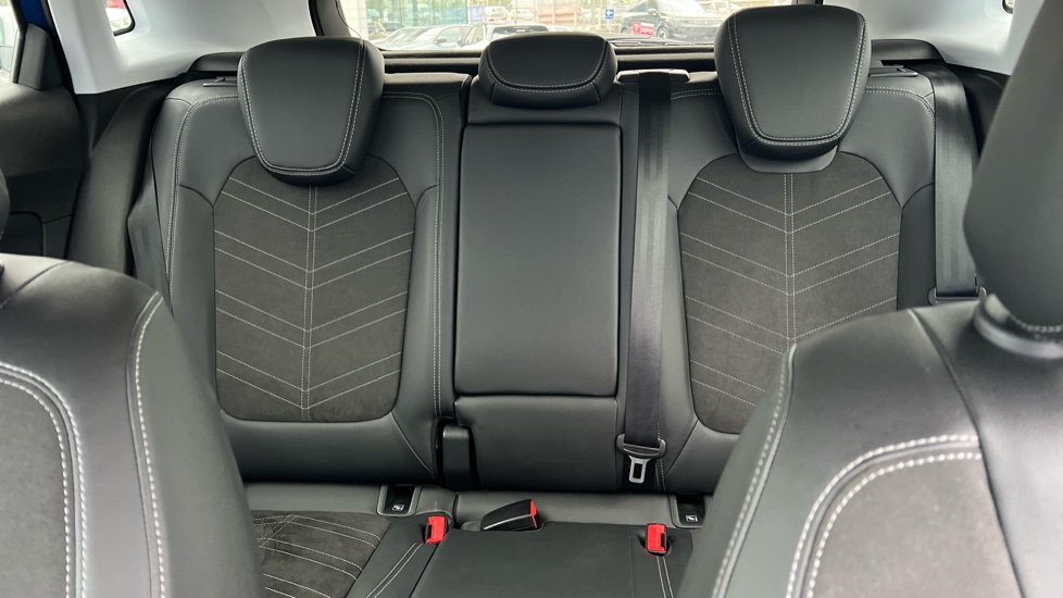 Vauxhall Grandland 1.2 Turbo Ultimate 5dr Auto Petrol Hatchback - Image 15