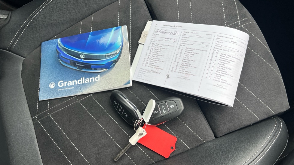 Vauxhall Grandland 1.2 Turbo Ultimate 5dr Auto Petrol Hatchback - Image 19