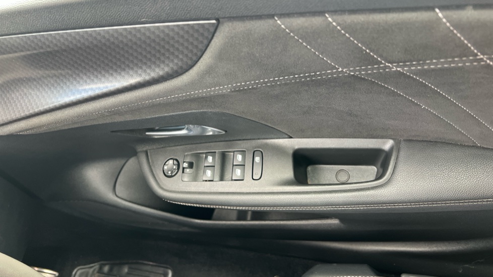 Vauxhall Mokka 1.2 Turbo Ultimate 5dr Auto Petrol Hatchback - Image 41