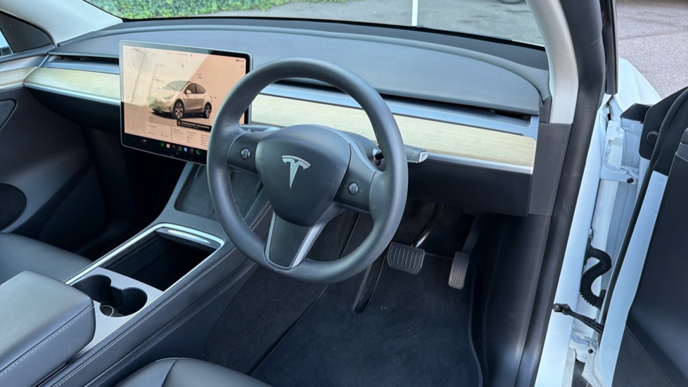 Tesla Model Y Long Range AWD 5dr Auto Electric Hatchback - Image 14