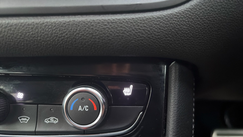 Vauxhall Grandland 1.2 Turbo Ultimate 5dr Auto Petrol Hatchback - Image 25