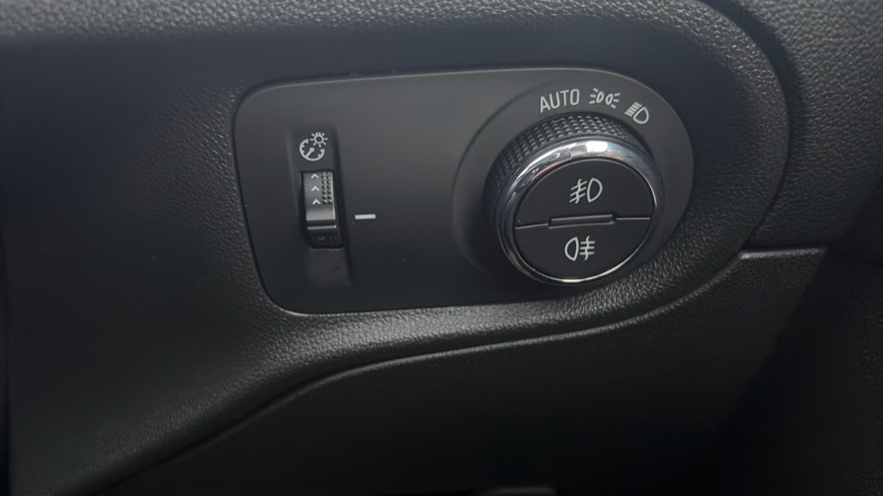 Vauxhall Grandland 1.2 Turbo Ultimate 5dr Auto Petrol Hatchback - Image 29