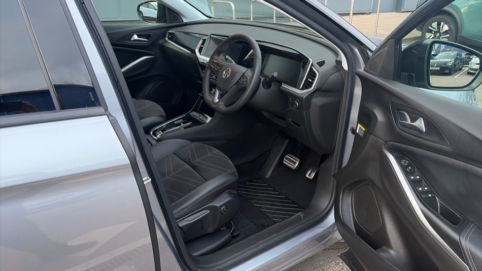 Vauxhall Grandland 1.2 Turbo Ultimate 5dr Auto Petrol Hatchback - Image 38