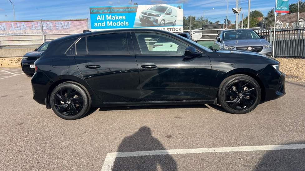 Vauxhall Astra 1.2 Turbo 130 GS 5dr Petrol Hatchback - Image 28