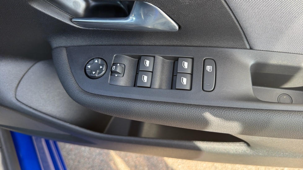 Vauxhall Mokka 1.2 Turbo Griffin 5dr Auto Petrol Hatchback - Image 21