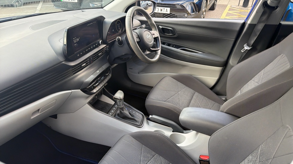 Hyundai BAYON 1.0 TGDi [120] 48V MHEV Ultimate 5dr DCT Petrol Hatchback - Image 9