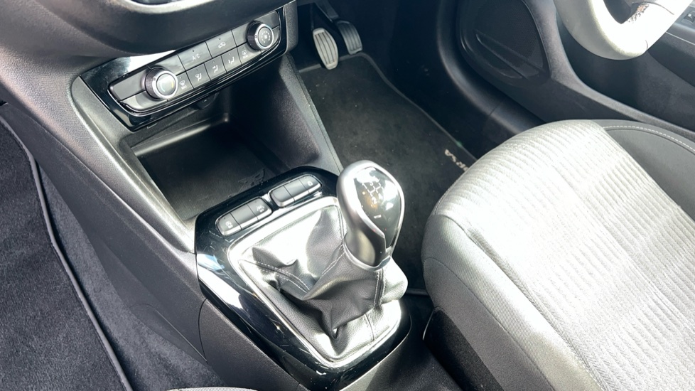 Vauxhall Corsa 1.2 Design 5dr Petrol Hatchback - Image 13
