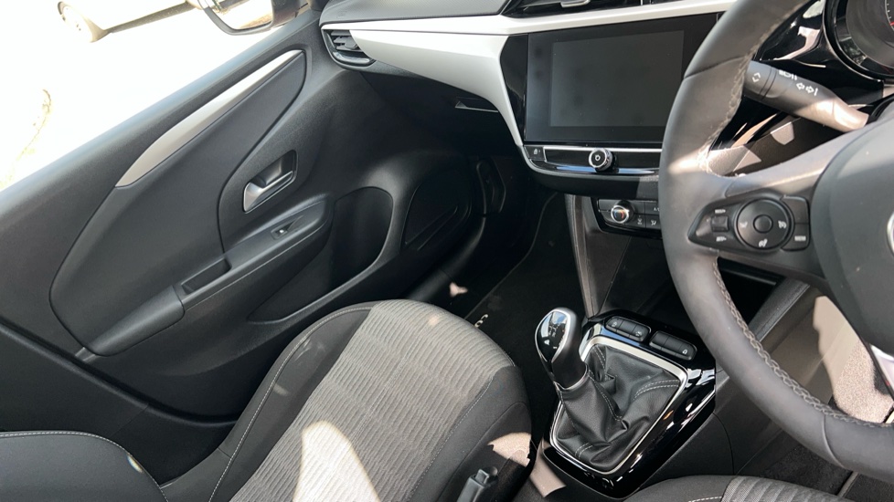 Vauxhall Corsa 1.2 Design 5dr Petrol Hatchback - Image 14