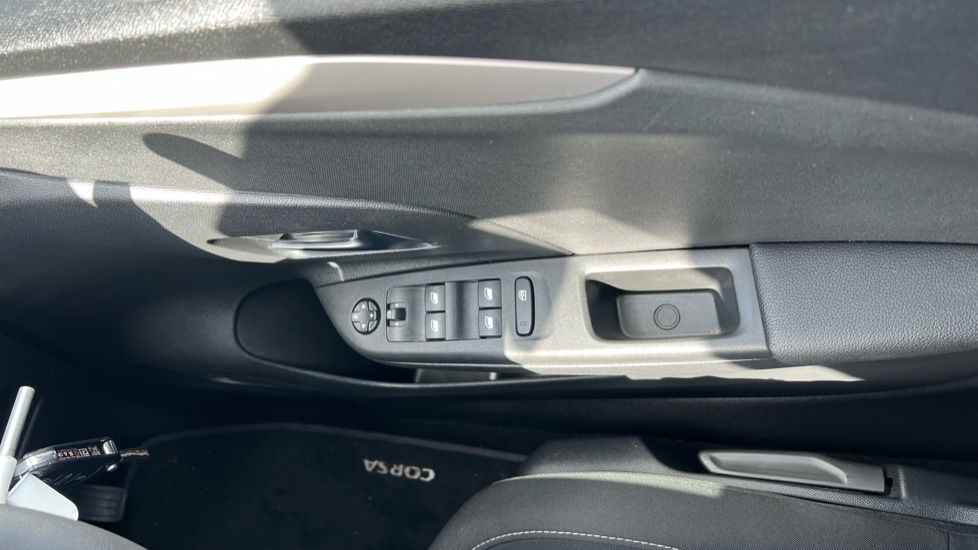 Vauxhall Corsa 1.2 Design 5dr Petrol Hatchback - Image 27