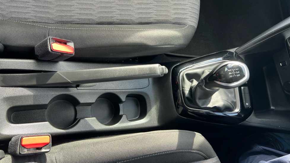 Vauxhall Corsa 1.2 Design 5dr Petrol Hatchback - Image 35