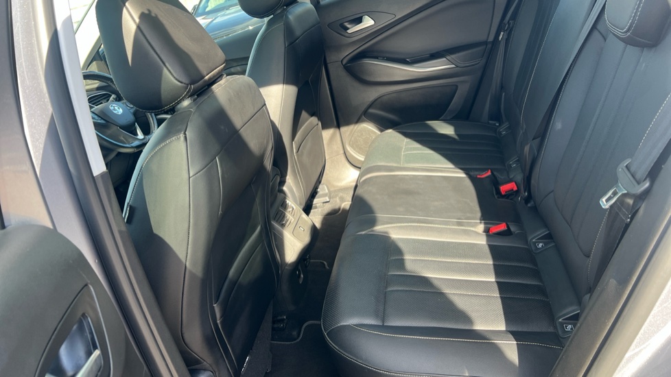 Vauxhall Grandland X 1.2 Turbo Elite Nav 5dr Petrol Hatchback - Image 16