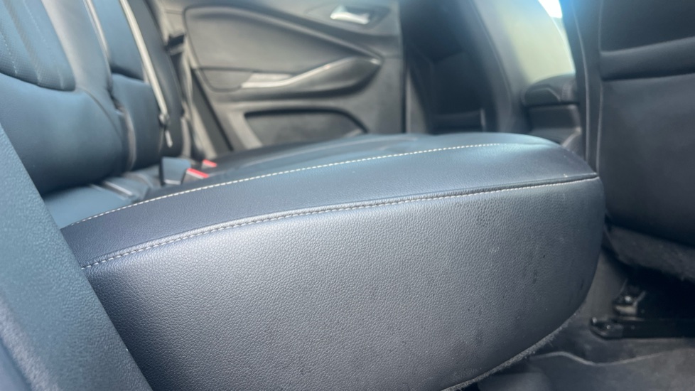 Vauxhall Grandland X 1.2 Turbo Elite Nav 5dr Petrol Hatchback - Image 30