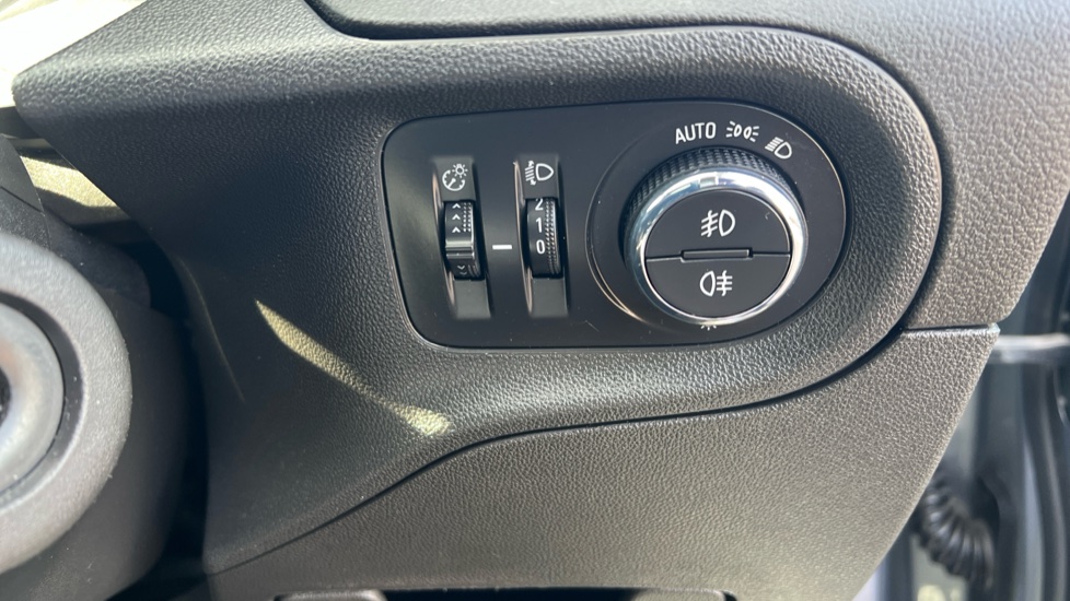 Vauxhall Grandland X 1.2 Turbo Elite Nav 5dr Petrol Hatchback - Image 40