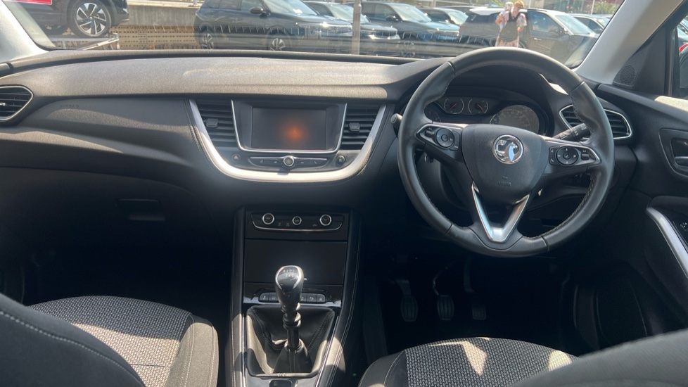 Vauxhall Grandland X 1.2 Turbo SE 5dr Petrol Hatchback - Image 10
