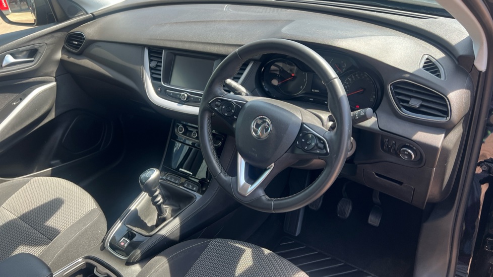 Vauxhall Grandland X 1.2 Turbo SE 5dr Petrol Hatchback - Image 11