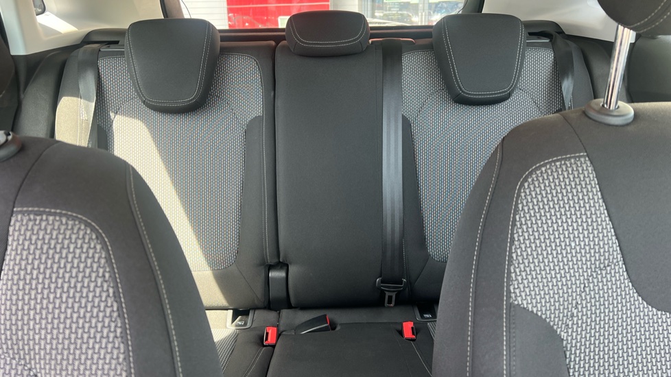 Vauxhall Grandland X 1.2 Turbo SE 5dr Petrol Hatchback - Image 15