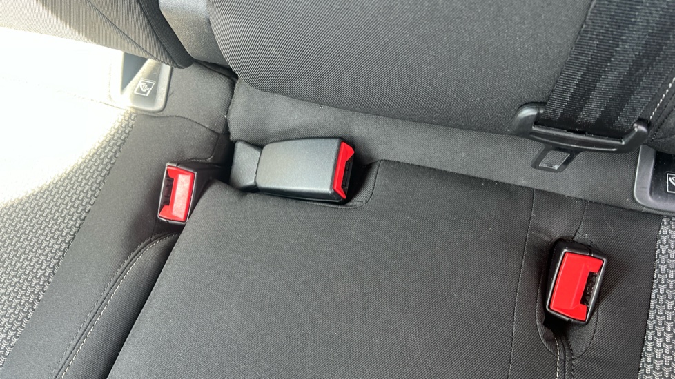 Vauxhall Grandland X 1.2 Turbo SE 5dr Petrol Hatchback - Image 17