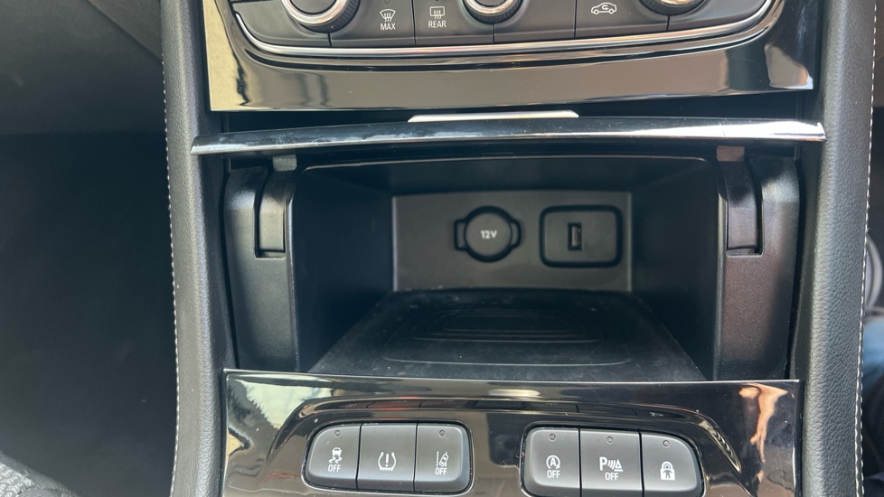 Vauxhall Grandland X 1.2 Turbo SE 5dr Petrol Hatchback - Image 43